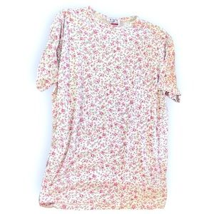 Oversized floral tshirt with breast pocket